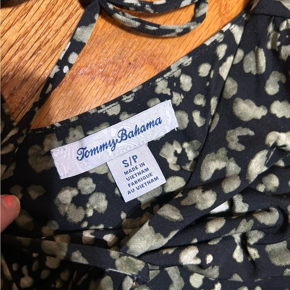 Tommy Bahama Wild One Wide Leg Black and Green Jumpsuit Size Small - Picture 7 of 11